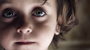 Clip "Anja" : Amir s'engage avec l'UNICEF pour les enfants du monde