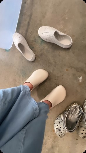 358 reactions · 33 comments | Amazon does it again! My feet got an upgrade ✅ • • #amazonfinds #crocs #smallbusiness #smallbiz #amazon #neckfan #summershoes #summeroutfit | Life by Leanna Michelle | Facebook