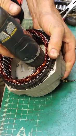 6K views · 77 reactions | Fixing Up a Bulldozer #bulldozer #dozer #bulldozerrepair #machinerepair #heavyequipment | FarmCraft101 | Facebook