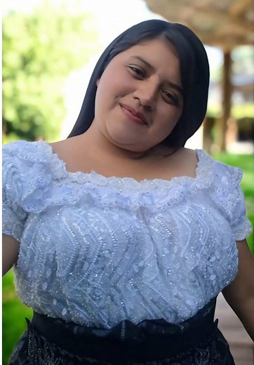 Fernanda Sabina: Adoración en Vivo y Melodías Espirituales