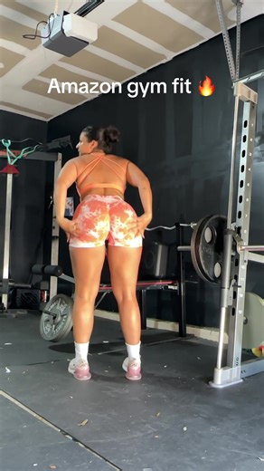 Obsessed with this set, click the link in my bio to get yours! #gymset #gymgear #mooslover #amazongymgear #amazongymclothes #amazonfashion