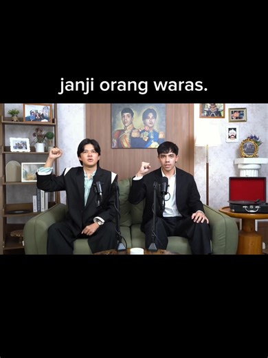 Janji Orang Waras: Keseruan Podcast Keluarga Artis