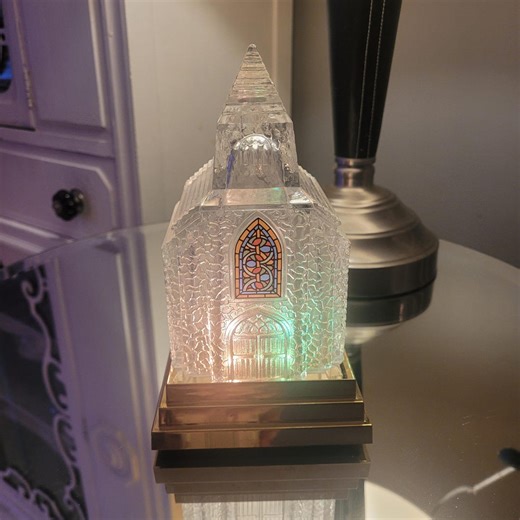 1992 Avon Crystal Light-up Church With Box | Vintage Holiday Decor | Illuminated Church | Avon Gift Collection - Etsy Canada