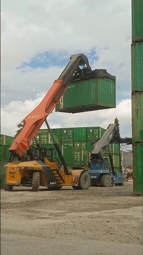 Tag Team Reach Stacker SANY & SMV stacking containers #reachstacker #container #trailer #motivation