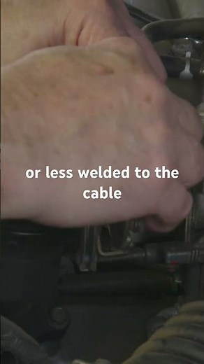 Removing the throttle cable #automobile #mechanic #diy #howtodoityoutself #fuelsystem