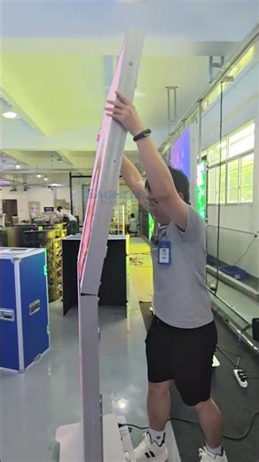 Perhaps this LED display should be placed in a shop?#posterleddisplay #eagerled #leddisplay