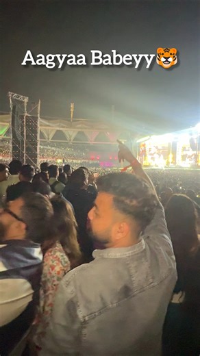 ✍️#karanaujla #ppopculture #concert #punjabisong #indiatour #ytshorts #shortsfeed #geetandimachine