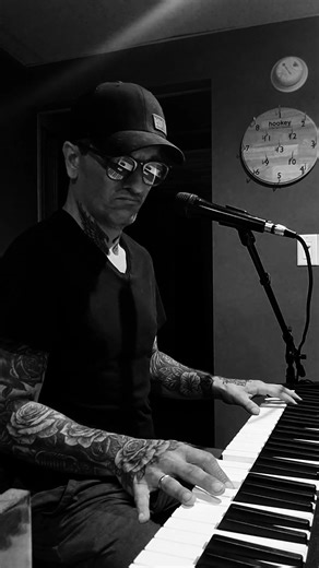 A tribute to Brad Delp and Tommy Decarlo. #foreplaylongtime #bostonmusic #braddelp #tommydecarlo