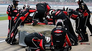 NASCAR announces Damaged Vehicle Policy, with emphasis on safety