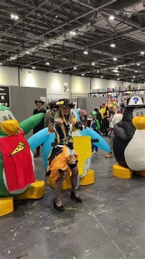 Comic Con cosplay eva lonely ✅