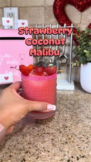#malibu #strawberry #valentine #mixeddrinks #galentinesday | Strawberry Drinks