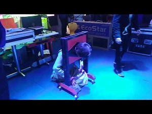 Head Chopper illusion at Hyderabad Mall illusionist Munawar Khan