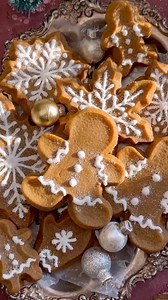 1M views · 10K reactions | Throw away your old Gingerbread Cookie recipes - you won’t ever go back after tasting these Thick & Chewy Gingerbread! They’re deeply flavored, and a simple roll-cut-freeze technique makes cutout cookies fuss-free (finally!) 拾 #gingerbread #bakinglove #christmascookies #cookiesofinstagram | Blue Bowl | Facebook