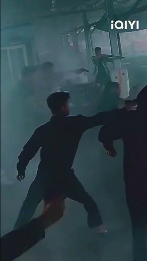 INTENSE GUNFIGHT! No Way Out💥