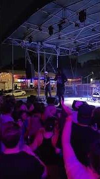 This Raleigh crowd went dance wild for Shwayze #LivePerformance #ReggaeRock #Vibes
