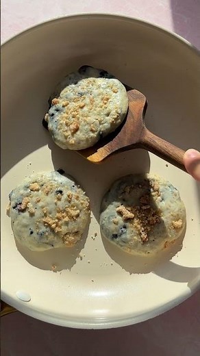 Vegan Blueberry Muffin Pancakes | Minimalist Baker Recipes