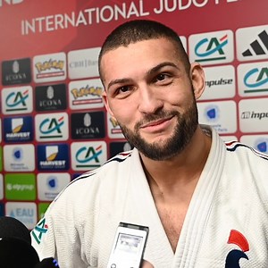 Alexis Mathieu : « Trois jours que je travaille ce retournement » Et de deux médailles de bronze consécutives pour l’athlète du PSG Judo, qui en dévoile juste ce qu’il faut sur la technique qui lui a permis de clouer en immobilisation le Grec Tselidis en petite finale et de débloquer sur le gong le compteur du clan masculin. #judo #JudoParis #parisgrandslam2026 Equipe de france de judo France Judo | L'Esprit du Judo