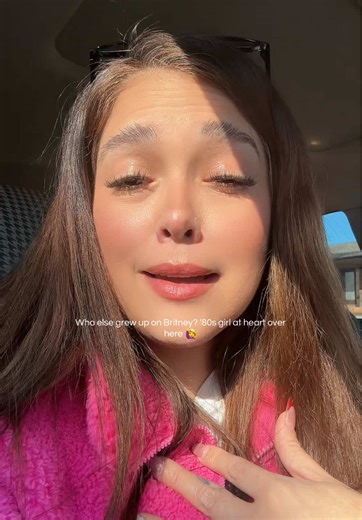 Happy Friday besties! Turn it up, feel cute, and let’s goooo 💖 #FridayBesties #GRWM #BritneySpears #Crazy #FridayVibes