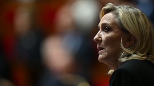 EN DIRECT - Benzema: Marine Le Pen dénonce une "complaisance avec l'islamisme radical"