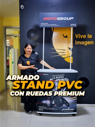 🛠️✨ Armar un stand de PVC con ruedas nunca fue tan fácil ⏱️ En menos de 5 minutos lo tendrás listo para exhibir tu marca. 🖼️ Gráfica en vinilo laminado 🏗️ Estructura resistente de PVC 🧳 Incluye maletín para un transporte fácil y práctico 📲 Escríbenos al 923 129 611 – 994 004 554 y te cotizamos al instante 🚀 #standpublicitario #standpvc #exhibidores #standconruedas #standmovil #modulo #otocorp
