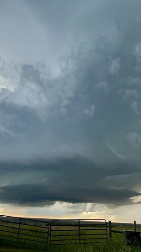 Mothership supercell structure produces a sidewinder tornado with a brief ground circulation