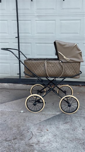 DIY Stroller Makeover: Upcycle a Vintage Piece