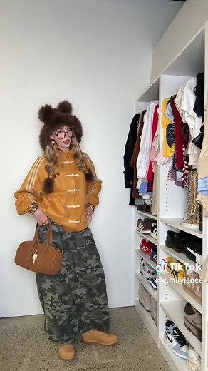 Creative Ways to Style an Orange Outfit