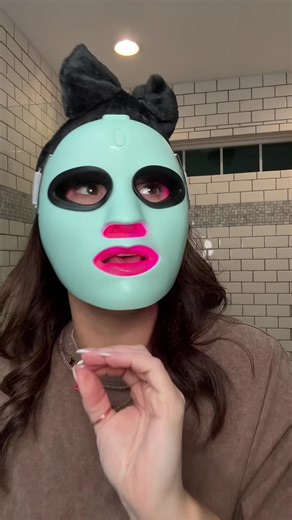 Experience professional-grade skin rejuvenation at home with the Q-Rejuvalight Pro, a powerful LED device that uses 5 clinically backed wavelengths to target breakouts, fine lines, pigmentation, and redness in just 3 minutes a day. Designed to deliver visible results—like smoother, firmer, and more radiant skin—without downtime, irritation, or costly clinic visits, this is your all-in-one solution for long-term skin health and glow. @Qure Skincare #tiktokshopcreatorpicks #tiktokshopjumpstartsale