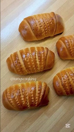 The easiest way how to shape the most delicious buns Recipe is in the comments #buns #brioche #bread