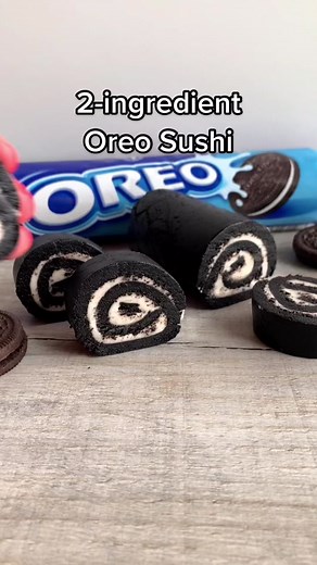 Easy 2-Ingredient Oreo Sushi Recipe