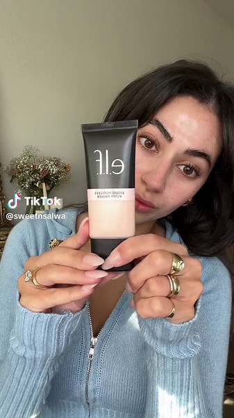 Smooth and Silky Base with elf Cosmetics Liquid Poreless Putty Primer