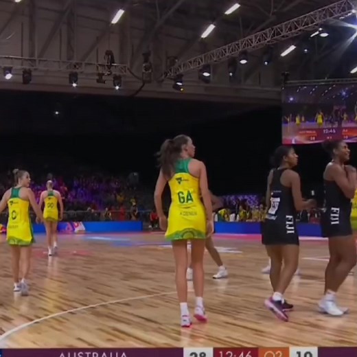 she's an icon. #karakoean #netballaustralia #australiandiamonds #suncorpsupernetball #fyp #sydneyswifts #netball