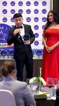 Eddie recibe el Premio Europa Multicultural 2026