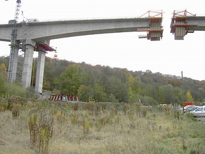 Carros de encofrado para la construcción de puentes por avance en voladizo - El blog de Víctor Yepes