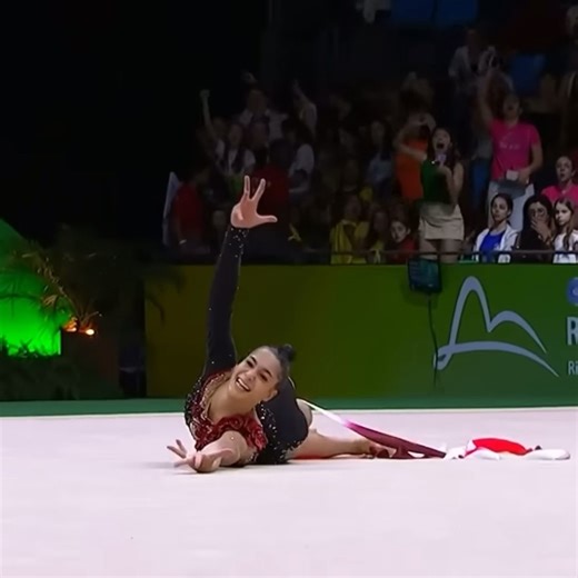 Slowmotions with Sofia Raffaeli, bronze medal in the AA final at the 2025 World Championships in Rio de Janeiro 💪🏼🥉🇮🇹✨❤️. • #rhythmicgymnastics #sofiaraffaeli #gymnastics #rg | Gymedition