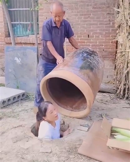 This elderly man surprises everyone with his smarts! | Design