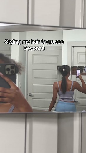 Sleek Curly Ponytail Hairstyle Tutorial with Product Recommendations