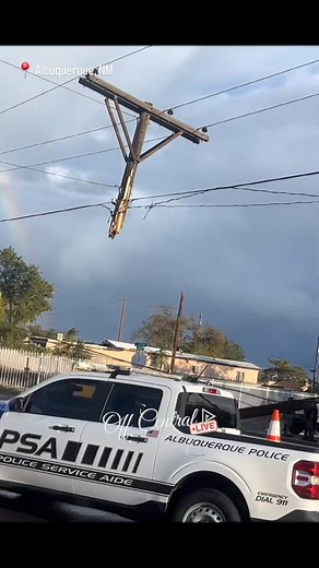 How is it even still up ? 😩 .... #albuquerque #driving 🎥 Dulce Serrano | Off Central