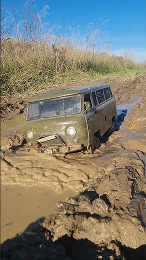 Валящая БУХАНКА ... и это полный СТОК! 😎 #rcoffoad #4x4 #offroad