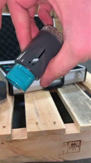 Here is the complete set of diamond tools + discs + backing pads. The set includes: