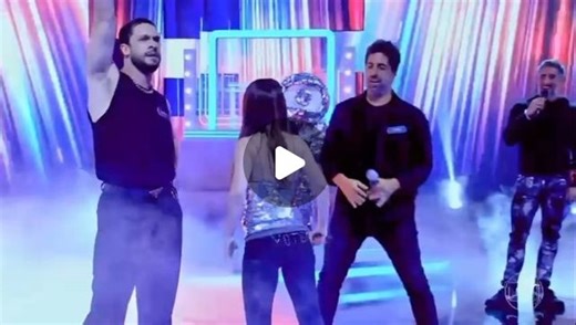 Tata Werneck | Veja até o final pra ver como ganhei o primeiro caldeirokê. Fiz uma singela homenagem aos meus musos @sandyoficial e @junior_oficial , com... | Instagram