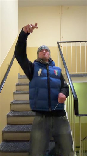 Відео користувача Jester (@etsu.u) з композицією «оригинальный звук - vilwud»