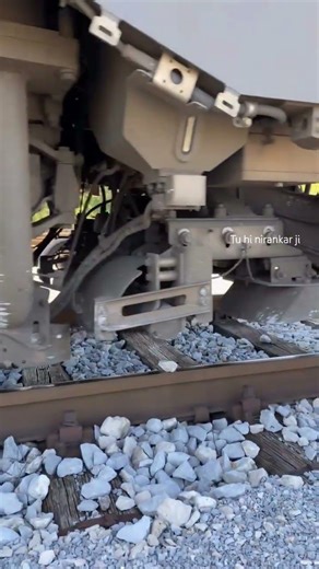 Do you know why sand is put in trains?#indianrailways#railway#train