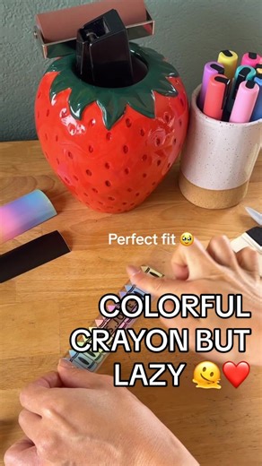 Lazy hack for cutting crayon SVG 😂🖍️ OMG I love how this worked and still managed to look ADORABLE 🌈 I released this crayon monogram SVG earlier this week & I’ve been wanted to play around with this, but damn cutting individual colors were not my vibe today so I tried to find alternative route 😭 Then I remembered that I got this ombré vinyl from Amazon few weeks back, and GOSH it worked so well!!! Project breakdown: - free SVG (split pencil SVG) is available on website - perfect fit bookmark