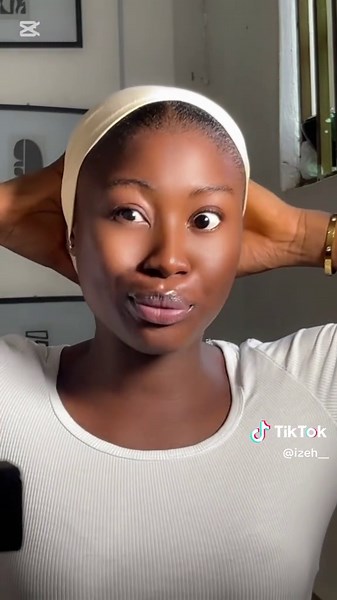 Scarf Tutorial: Easy Step-by-Step Scarf Tying Guide