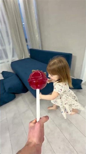 Lollipop baby cat mode 😹😱