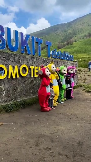 Keindahan Wisata Bukit Teletubbies di Gunung Bromo