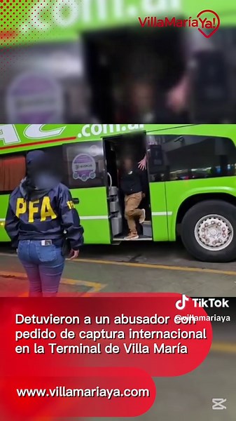 La Policía Federal detuvo hoy en la Terminal de Villa María a un boliviano con pedido de captura internacional emitido por la Interpol por abuso sexual. Según pudo conocer Villa María Ya!, el operativo tuvo lugar esta madrugada luego de que la investigación determinara que el sujeto arribaría a la ciudad en un colectivo de larga distancia proveniente desde Buenos Aires. El pedido de captura emitido por la Interpol es por abuso sexual, siendo la persona damnificada una menor de edad. El procedimi
