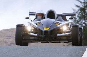 Ariel Atom 3.5R and Caterham 620 Go Head 2 Head