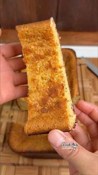 Easy-to-make corn bread #cornbread #youtubeshorts #recipes #shortsvideo #easyrecipes